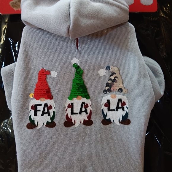 PET Sweatshirt Hoodie Sequin Gray Gnomes with Hats. NEW Adorable FA LA LA 🎶 🧙‍ - Picture 5 of 7